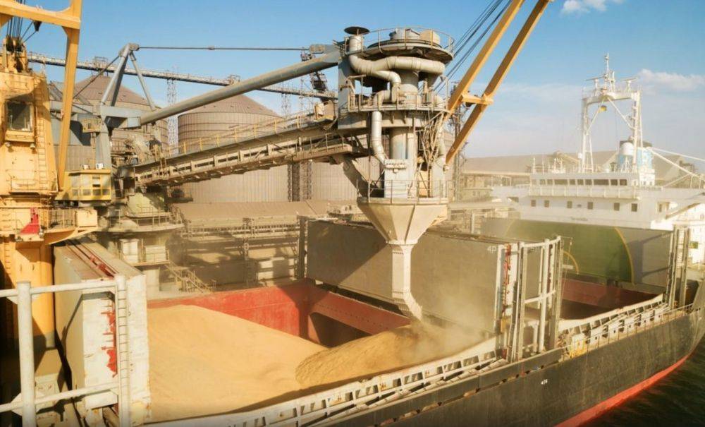 ЕК рассмотрит вывоз зерна с Украины через морские порты Балтии