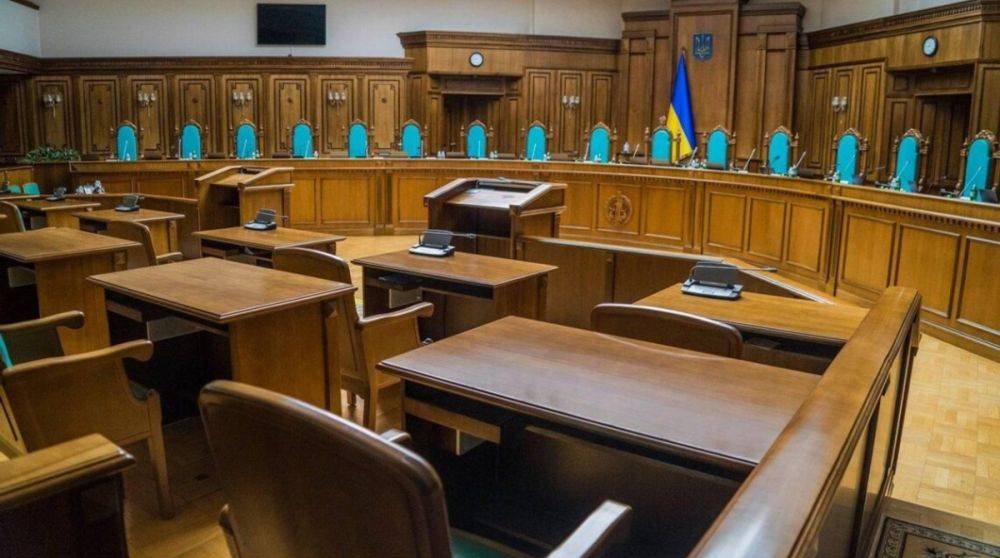 ВР приняла законопроект об отборе судей в КСУ