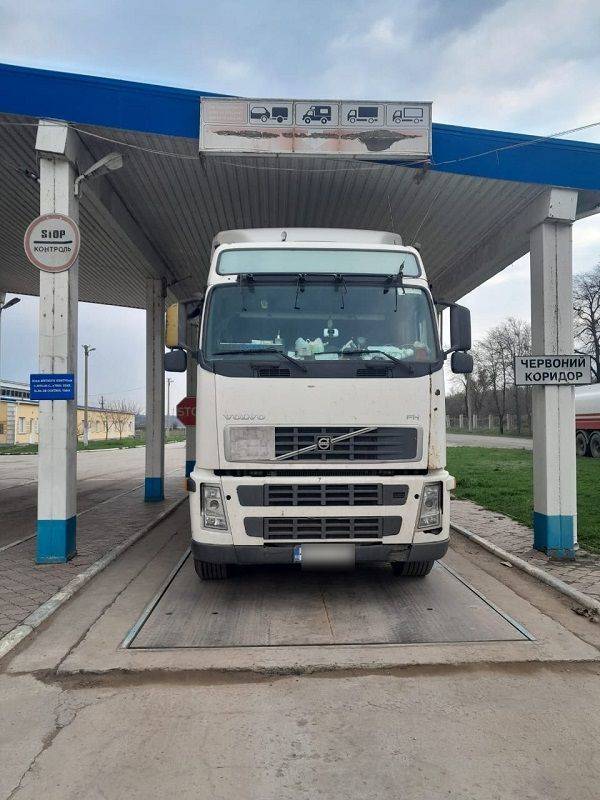 На юге Одесской области отменили ограничения для грузовиков на движение днем