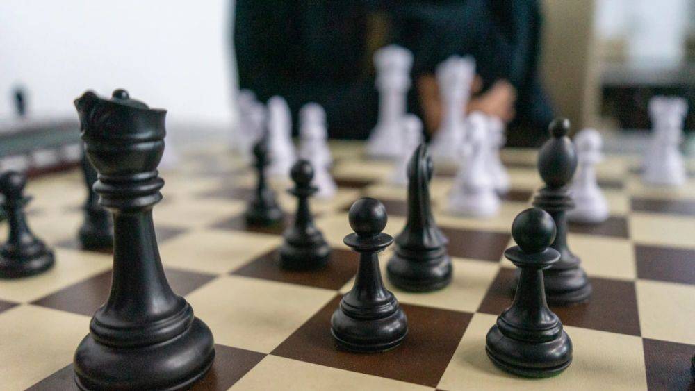 Украина рекомендовала шахматистам не пожимать руки россиянам и белорусам