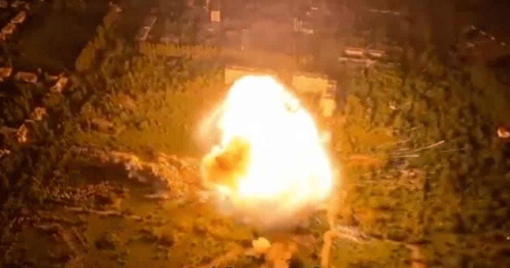 Склад БК разлетелся на квартал: взрыв в Макеевке показали с дрона (фото, видео)