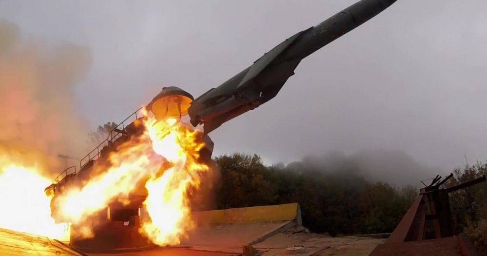 Ночная воздушная атака: обломки ракеты упали еще в двух районах Львовщины