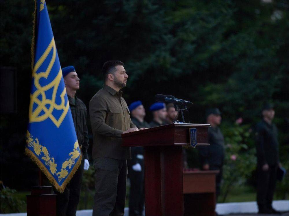 С начала полномасштабной войны почти 300 украинцев получили звание Героя Украины – Зеленский