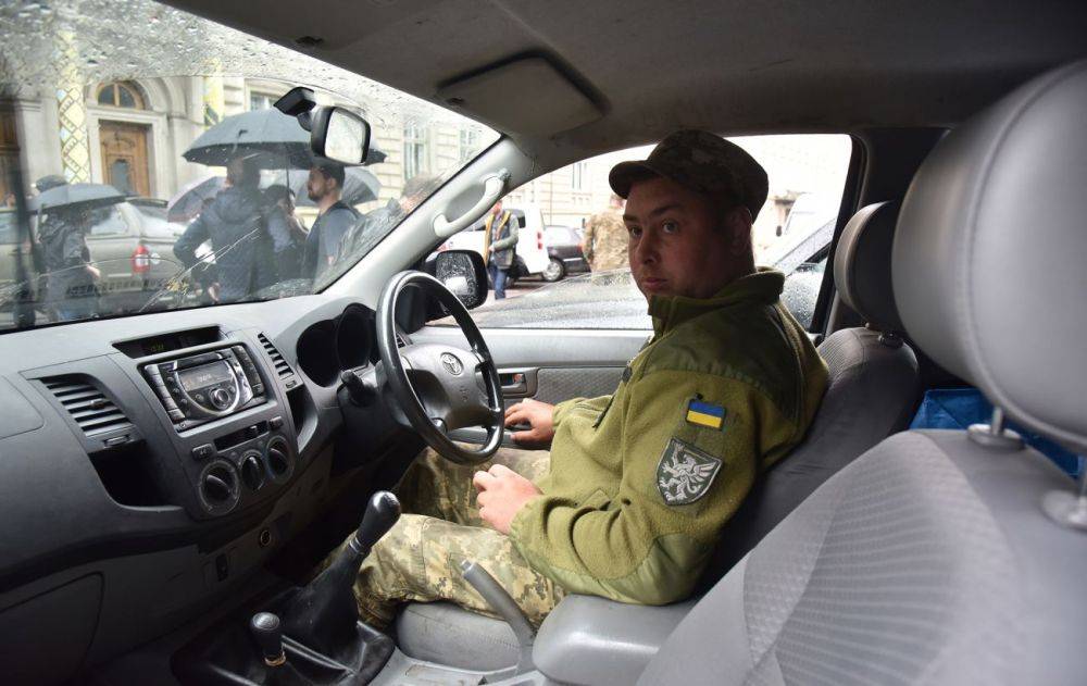 В Украине с 1 августа разрешат авто с правосторонним рулем – кто сможет использовать