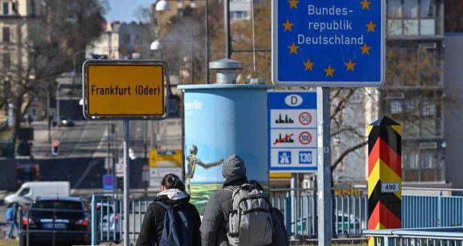 «С Шенгенским соглашением что-то не ладно». Профсоюзы полиции в Германии возмущены