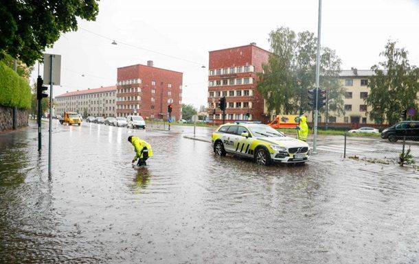 Из-за шторма в Норвегии эвакуировали тысячи человек