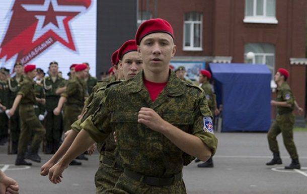 Оккупанты вывозят украинских подростков в военные лагеря в России - ЦНС