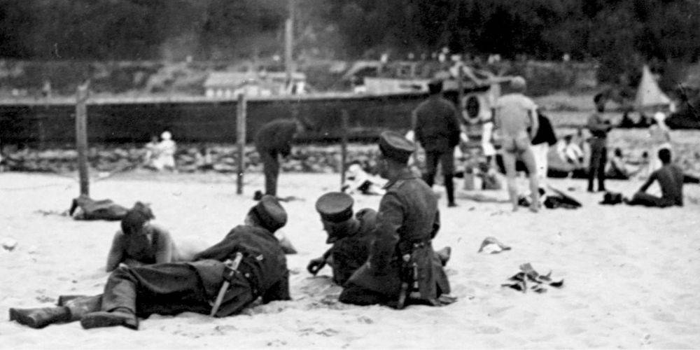 Голые немцы на пляже в Киеве. Как жили, служили и развлекались в украинской столице солдаты и офицеры армии кайзера в 1918 году