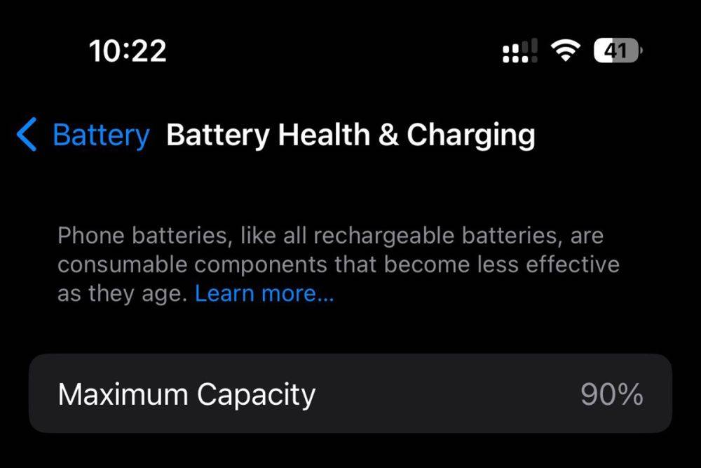 Владельцы Apple iPhone 14 Pro массово жалуются на потерю емкости батареи