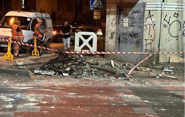 Умер мужчина, упавший вместе с балконом в центре Львова