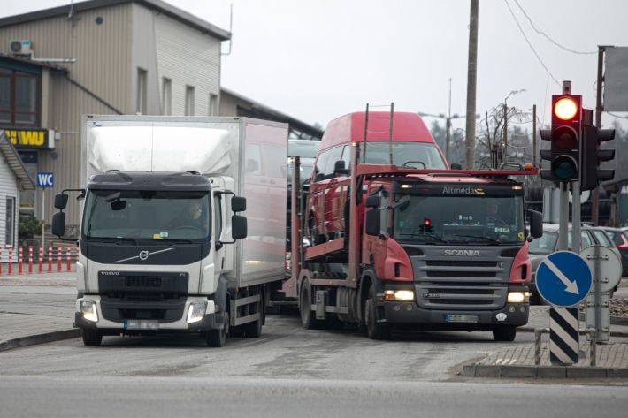Более 800 грузовиков скопилось на границе Литвы и Белоруссии