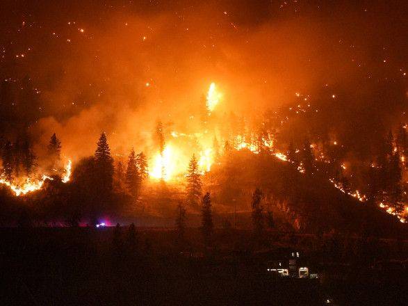 Провинция Канады объявила чрезвычайное положение из-за лесных пожаров