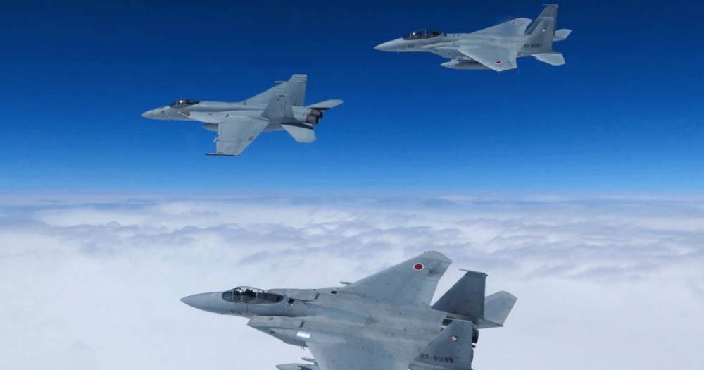 Япония подняла истребители из-за российских самолетов в Тихом океане, — Reuters
