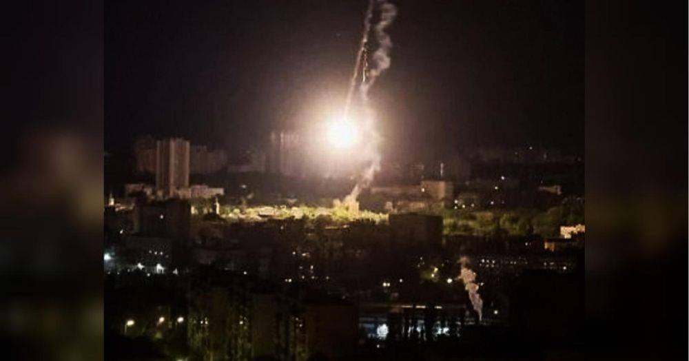 В Киеве ночью работала ПВО: обломки сбитых дронов упали в двух районах столицы