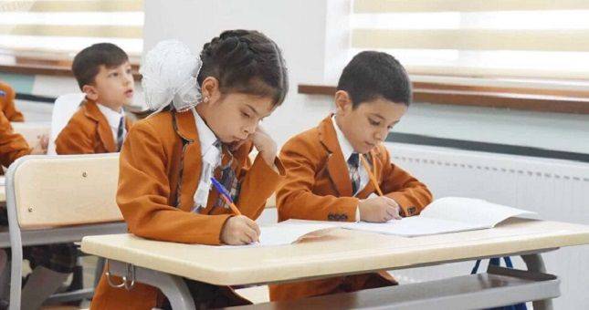 Первоклассники Таджикистана пройдут период адаптации к школе