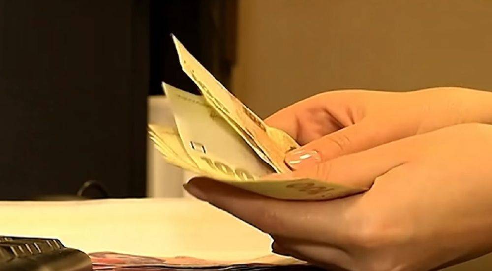 У некоторых украинцев просят вернуть 6500 гривен: адвокат объяснил правомерность такого решения