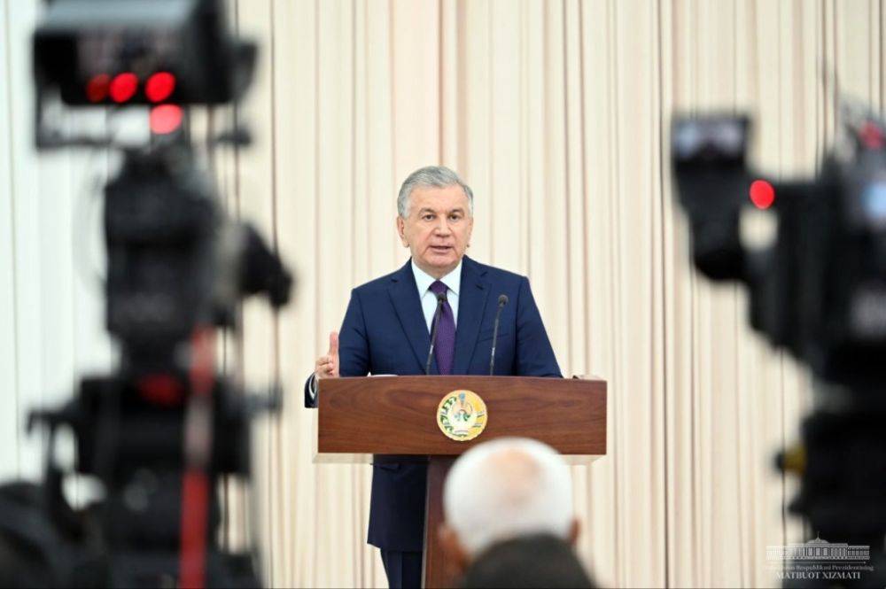 Мирзиёев уволил ряд руководящих чиновников в Ташкентской области, а также 26 налоговиков по всей стране