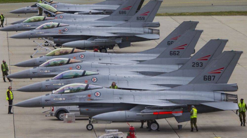 В Дании сообщили, сколько истребителей F-16 страна передаст Украине