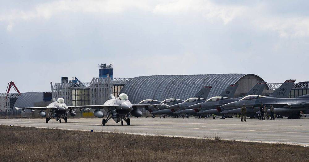Греция будет тренировать украинских пилотов на истребителях F-16, — Зеленский (видео)