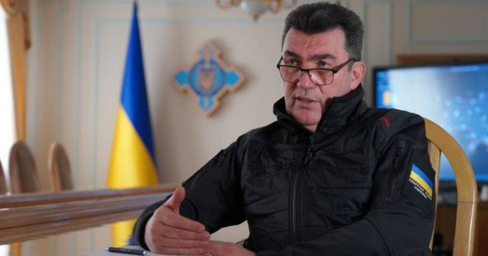 "Скорее всего": Данилов заявил, что Крым будет освобожден военным путем