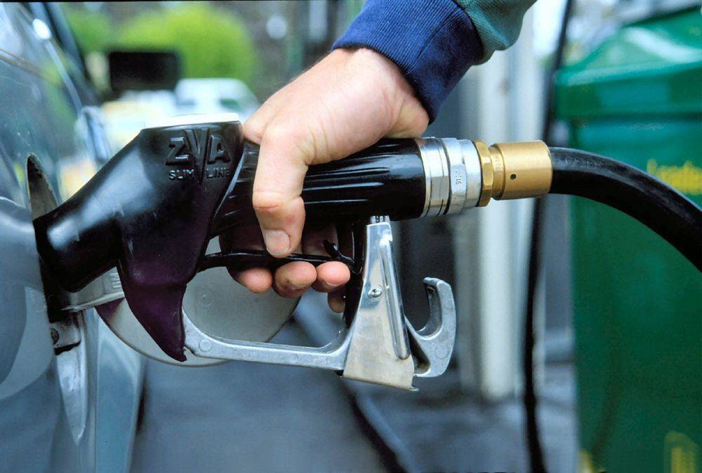Не удивляйтесь ценам на заправках: снова дорожает бензин. Какие сейчас цены