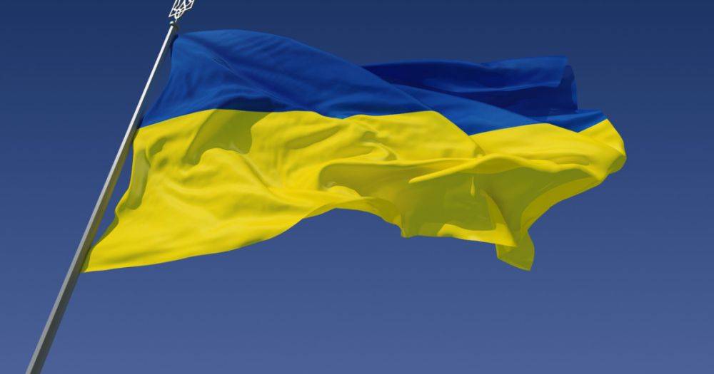 Украинские бойцы подняли украинский флаг над освобожденным Работино (ВИДЕО)