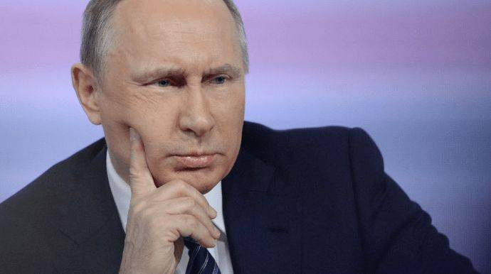 Сам себе фокусник: Путин снял с руки часы, а потом очень удивился, что их нет на этой самой руке
