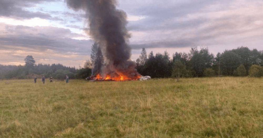 Стюардесса, погибшая вместе с Пригожиным, знала о странном ремонте самолета накануне ЧП, — СМИ