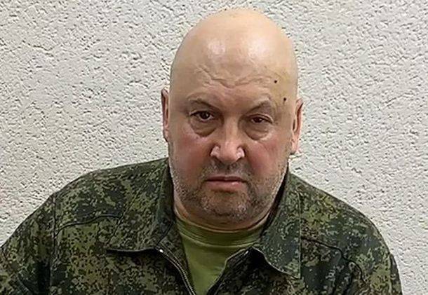 RTVi: Генерала Суровикина сняли с поста командующего ВКС