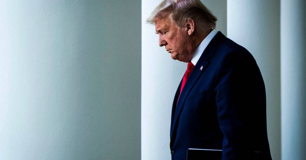 Трамп стал первым экс-президентом США, который может "похвастаться" тюремным фото
