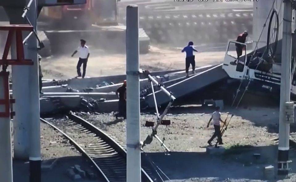 Обрушенные балки моста в Ташкенте, Сардоба и "Луна-25" – общие причины разных аварий