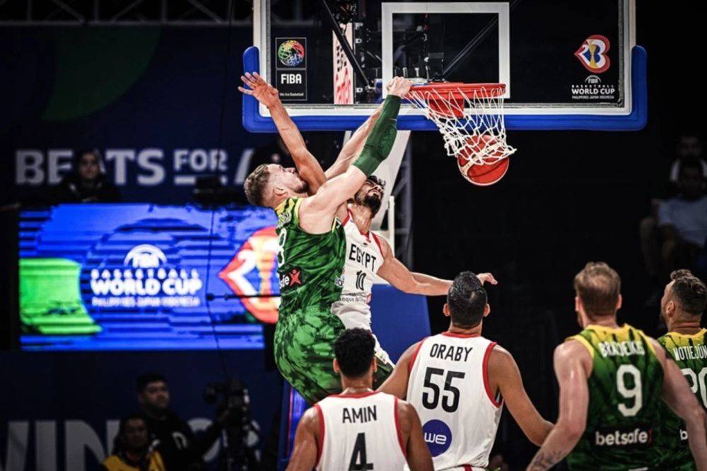Сборная Литвы на Кубке мира по баскетболу стартовала с рагромной победы над Египтом