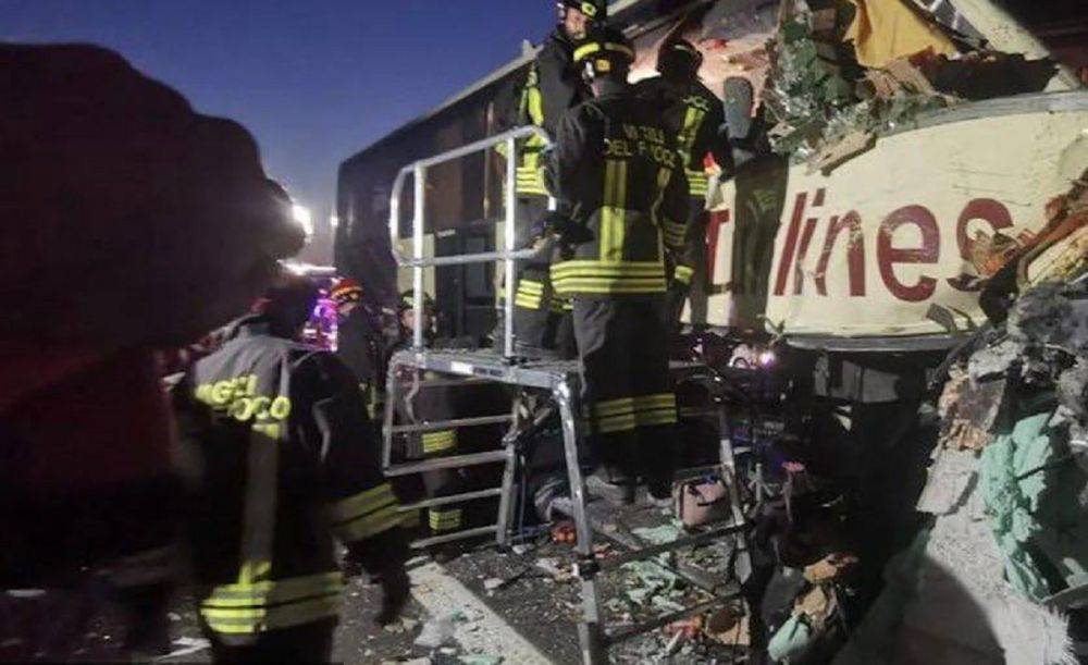 Авария автобуса с украинскими туристами в Италии: стали известны подробности