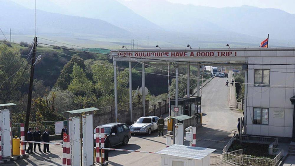 Грузинские пограничники отказали двум россиянам в пересечении границы