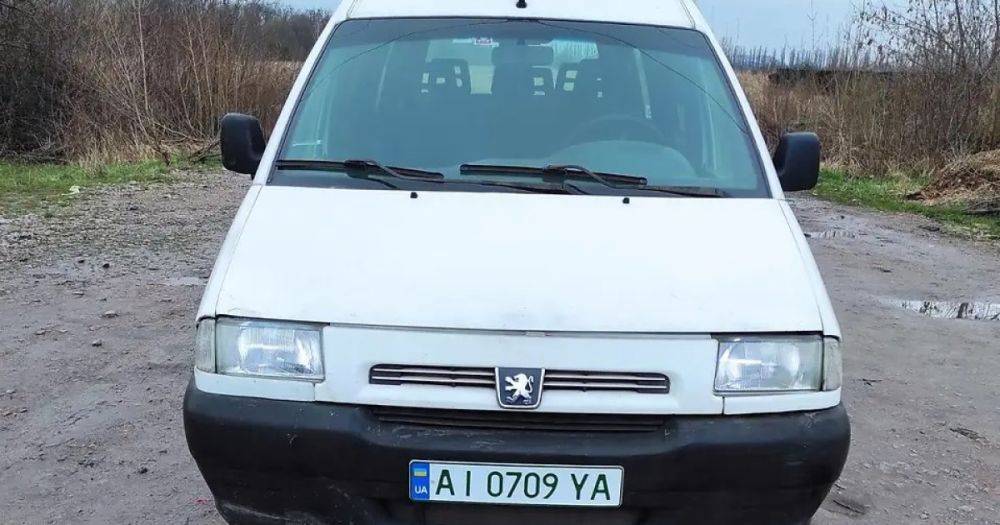 В Украине обнаружен нестандартный электромобиль Peugeot Expert 2000 года (фото)