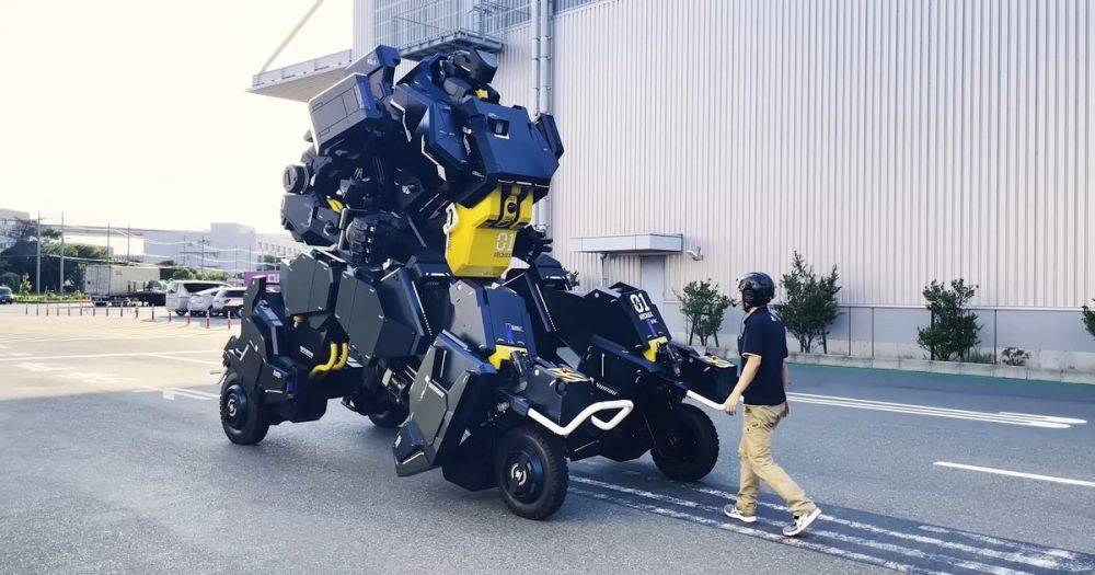 "На случай пробуждения Годзилы": в Японии построили гигантского робота-меха (видео)