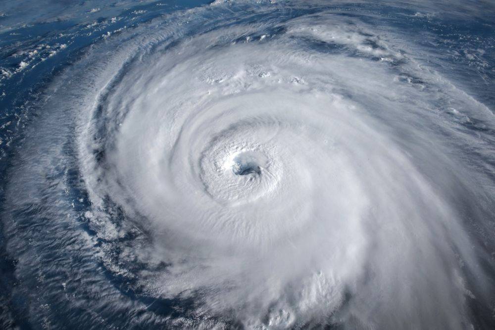 На Флориду вот-вот обрушится мощный ураган 4-й категории
