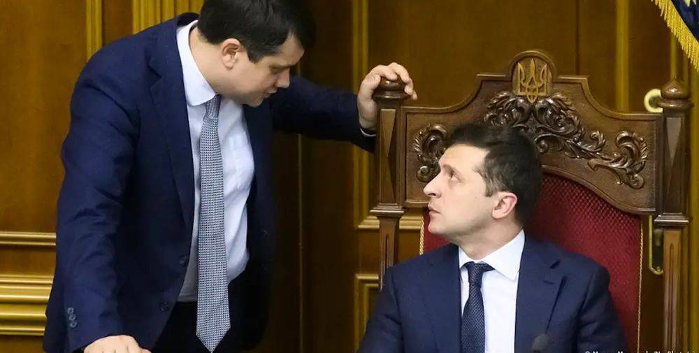 В Украине коррупцию хотят приравнять к госизмене - о чем идет речь в законопроекте Разумкова и других нардепов
