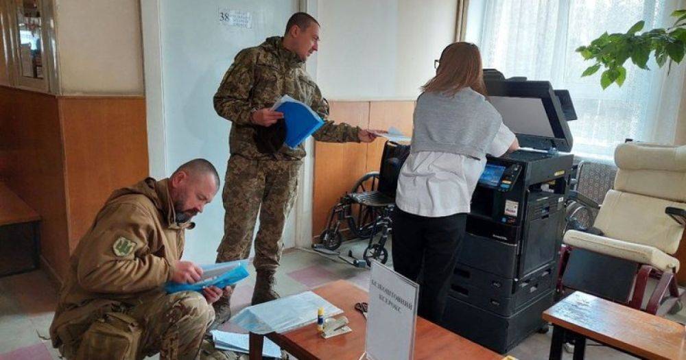 "Включается коррупционная составляющая": в Украине за три недели проверят все ВВК, — омбудсмен