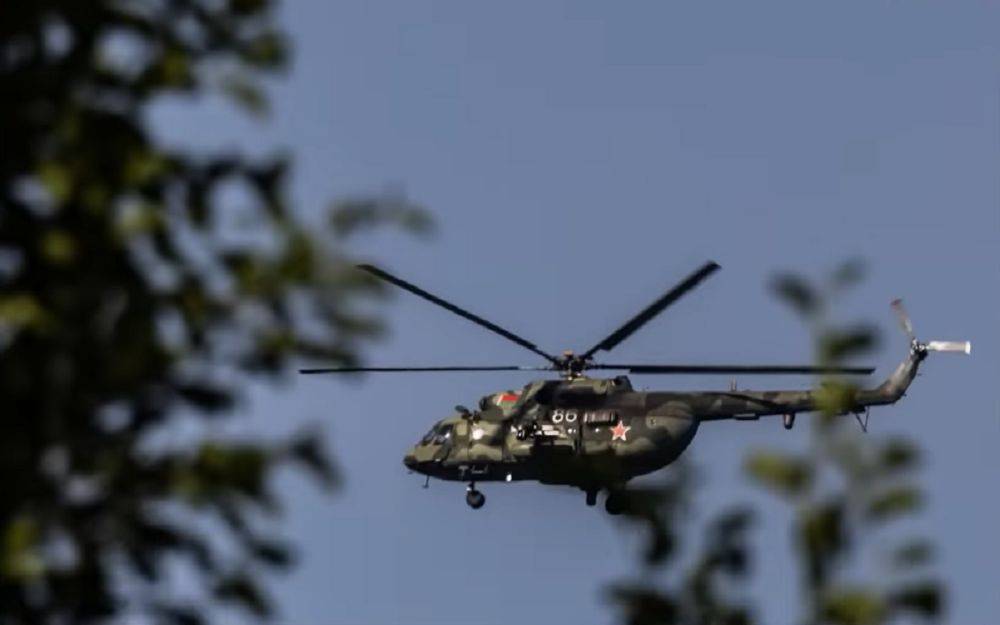 Из Беларуси внезапно улетели почти все боевые вертолеты. Что об этом известно