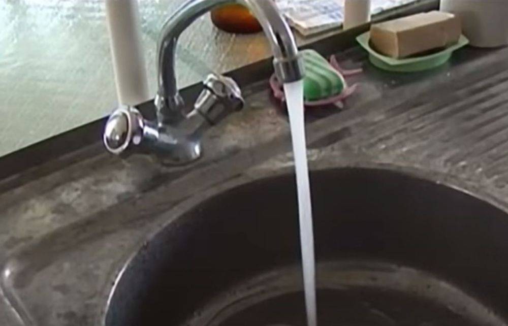 Ученые забили тревогу: вода из-под крана оказалась опасной для здоровья - может вызвать рак