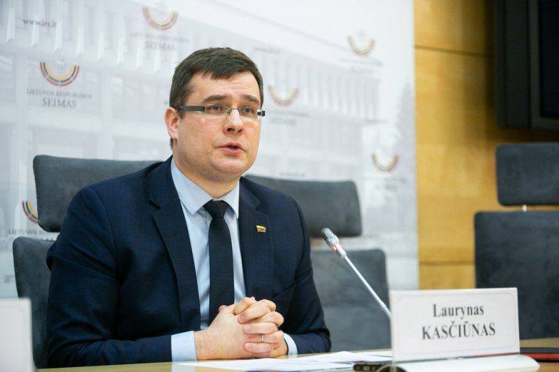 Касчюнас: КНБО рассмотрит ограничения для граждан Беларуси наравне с россиянами
