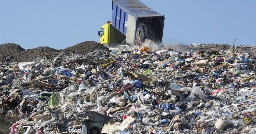 Россия планирует вывозить мусор на оккупированные территории Украины, — ЦНС