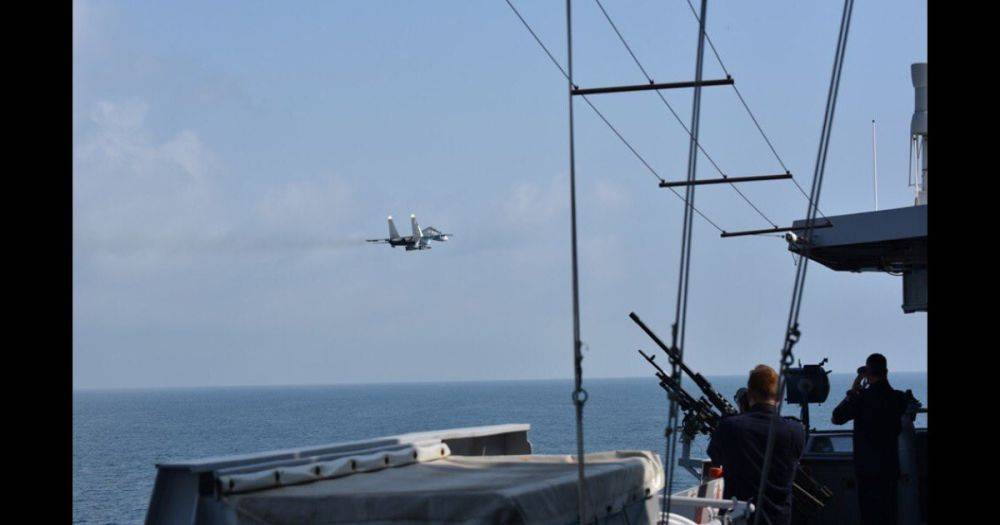 ВС РФ атаковали "калибрами" грузовое судно в Черном море, — Риши Сунак
