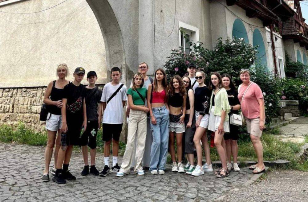 Ученики Кременского лицея отдохнули на Закарпатье, став участниками летнего лагеря "Я могу"
