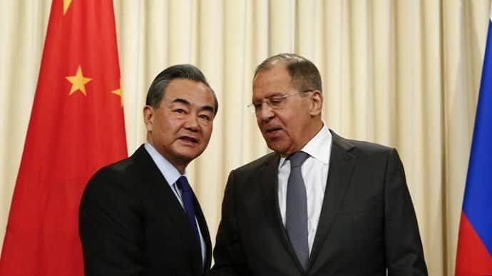 Лавров и глава МИД Китая в Москве "обменяются мнениями" насчет Украины