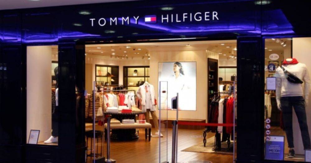 С возможностью возвращения: владелец Tommy Hilfiger вышел из рынка РФ