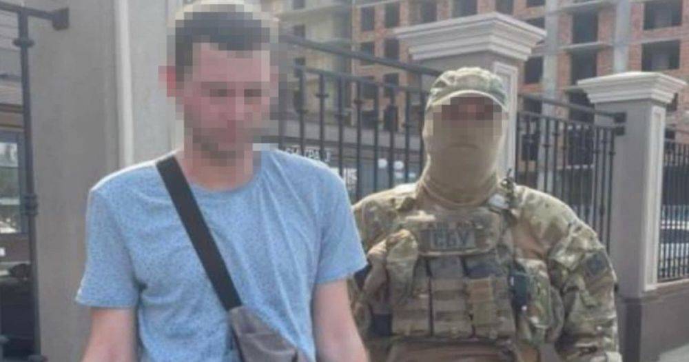Добывал разведданные для РФ: в Одессе мужчина хотел взломать телефон военной, — СБУ