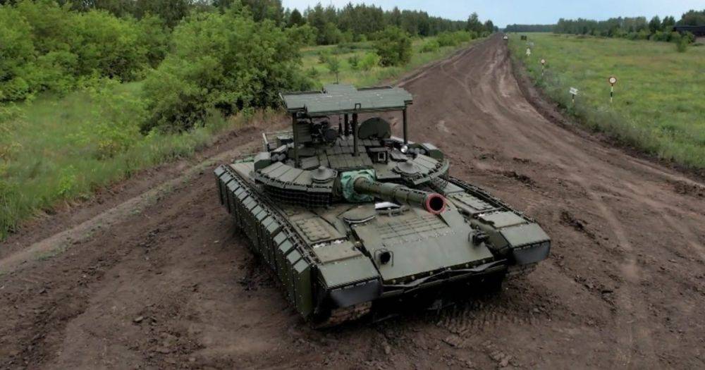 РЭБ от дрона не спасла: в Украине уничтожили "неуязвимый" российский танк Т-80БВМ (видео)