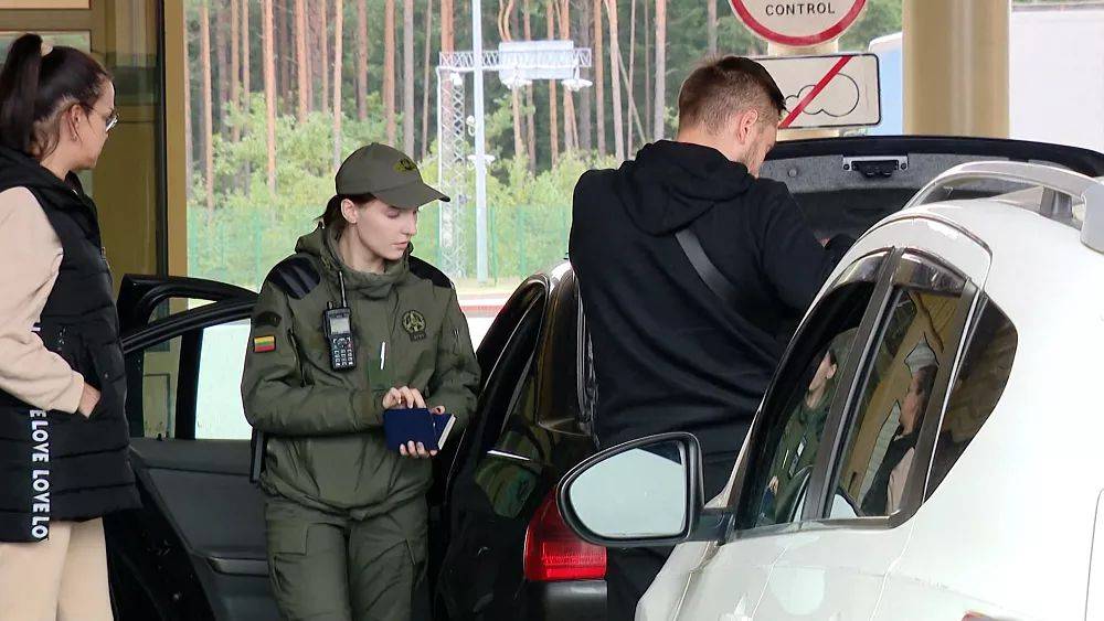 Польша запретила въезд автомобилям с российскими номерами